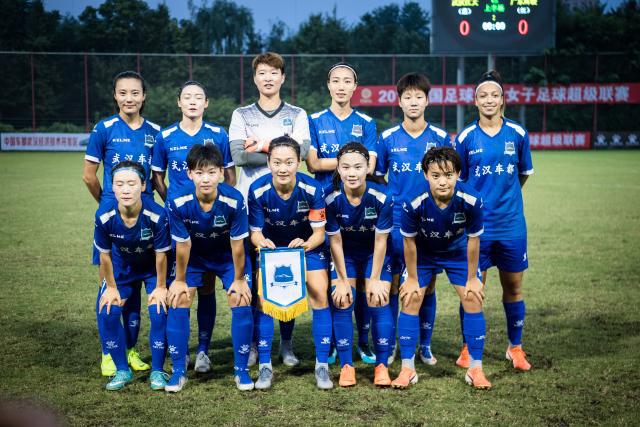 武汉三镇从1比4到4比4扳平国安 邓卓翔幸运又谦虚